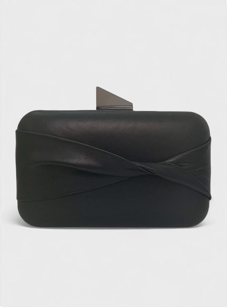 Kesmara Shellie Oversized Clutch in black leather, quiet luxury designer clutch and crossbody, handheld or shoulder bag, handcrafted in New York for brunch to evening style.